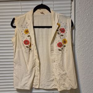 Floral Embroidered Sleeveless Cream Top